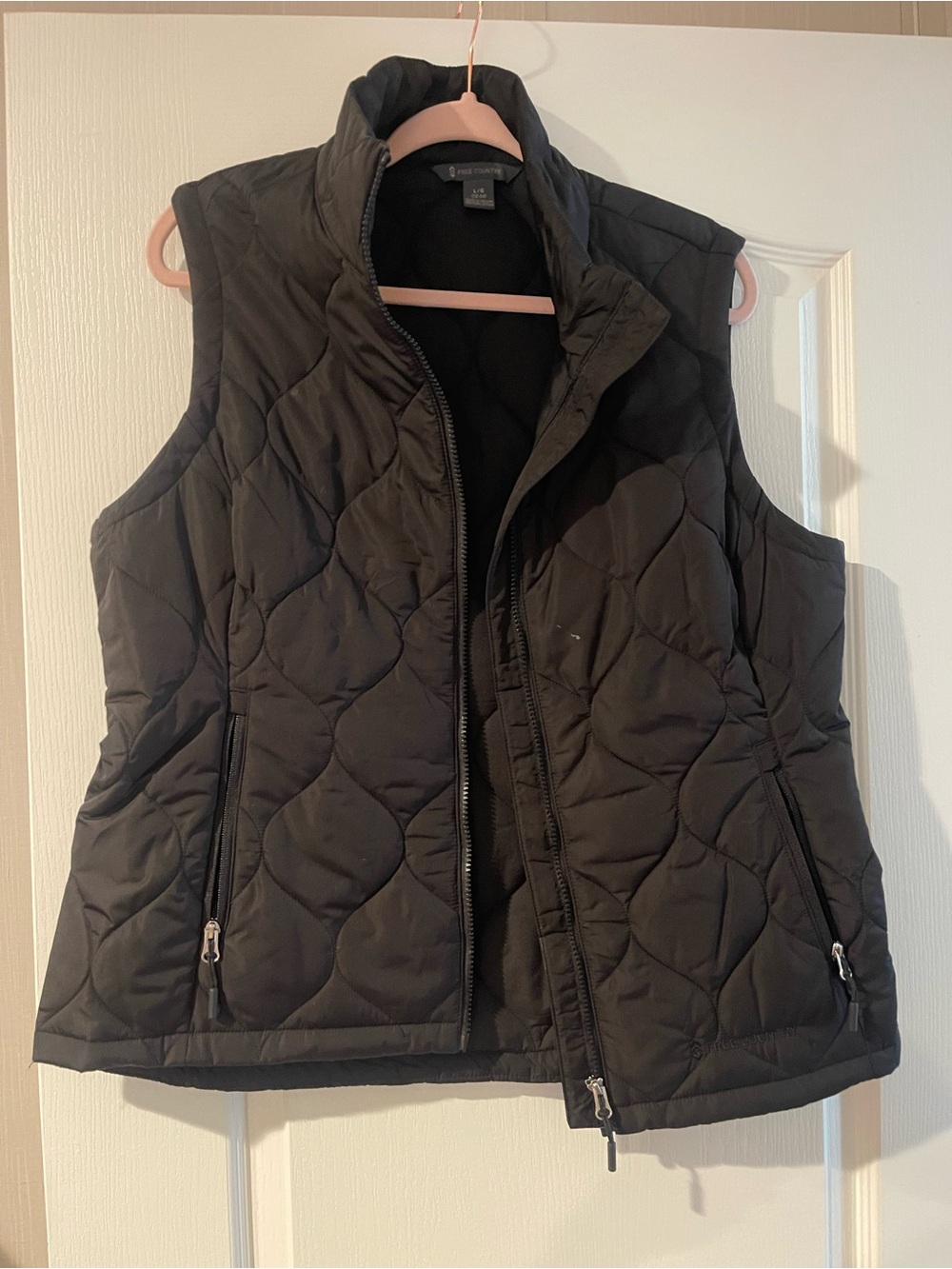 Black Quilted Women's Vest -m